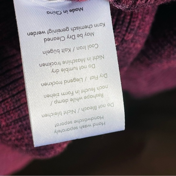 WRAP London Wool Pullover V-Neck Sweater Knit Asymmetrical Hem size 2 xsm - Picture 7 of 7